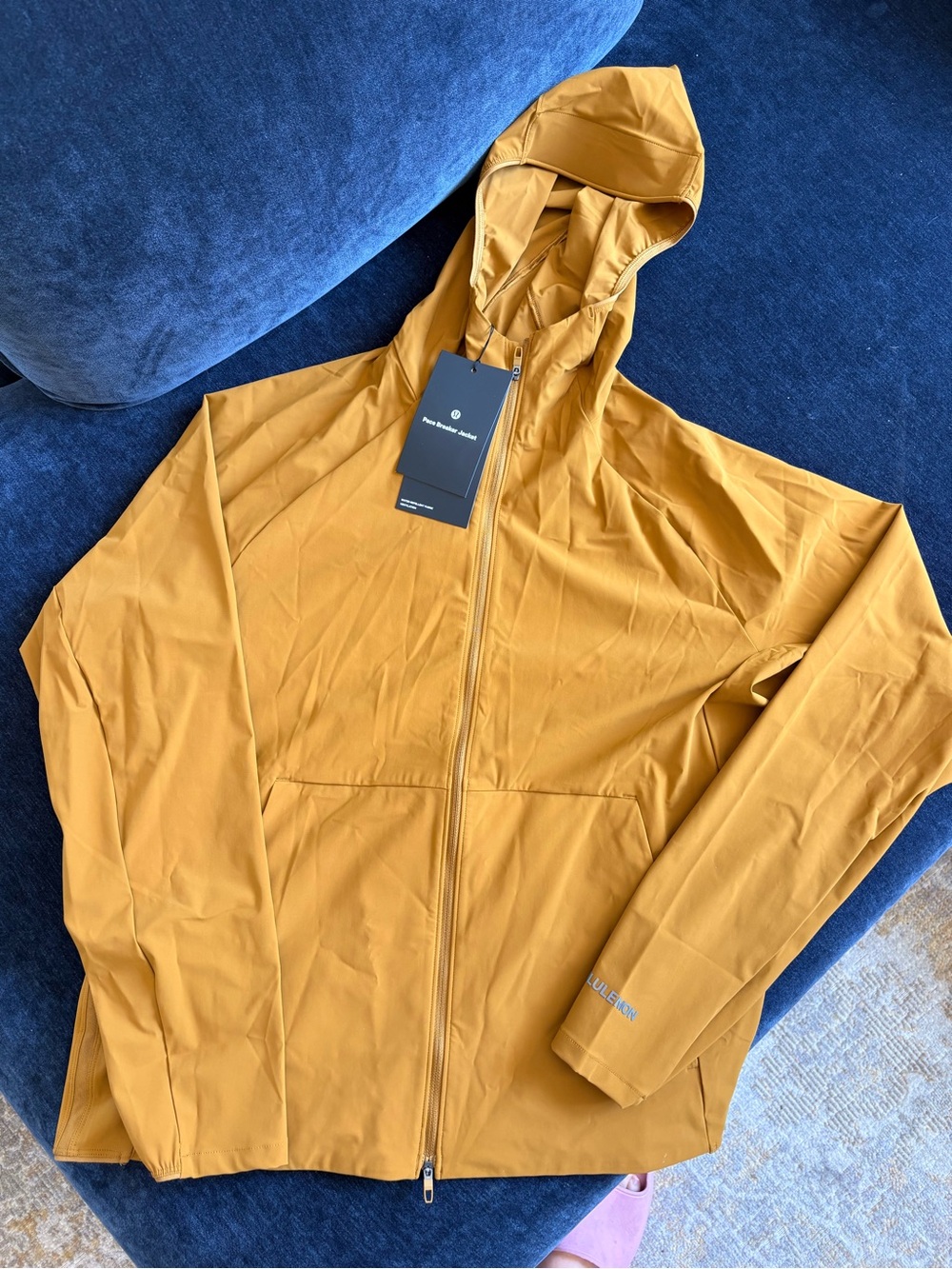 NWT LuluLemon Golden Yellow Pace Breaker Men's Hooded Lightweight Jacket